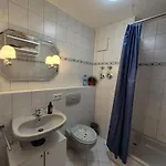 Saxonia Homedeluxe Neue Hochwertige Voll Ausgestattete Mit Küche Xxl Boxspringerbett 2 Einzelbetten Highspeed Internetflatrate Und Balkon Ideal Für Familien Paare Kulturinteressierte Und Geschäftsreisende Mit Mwstrec Apartment Dresden