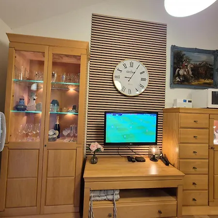 Saxonia Homedeluxe Neue Hochwertige Voll Ausgestattete Mit Kueche Xxl Boxspringerbett 2 Einzelbetten Highspeed Internetflatrate Und Balkon Ideal Fuer Familien Paare Kulturinteressierte Und Geschaeftsreisende Mit Mwst 公寓 德累斯顿