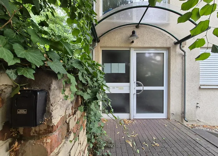 公寓 Saxonia Homedeluxe Neue Hochwertige Voll Ausgestattete Mit Kueche Xxl Boxspringerbett 2 Einzelbetten Highspeed Internetflatrate Und Balkon Ideal Fuer Familien Paare Kulturinteressierte Und Geschaeftsreisende Mit Mwst *