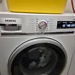 アパート Saxonia Homedeluxe Neue Hochwertige Voll Ausgestattete Mit Kueche Xxl Boxspringerbett 2 Einzelbetten Highspeed Internetflatrate Und Balkon Ideal Fuer Familien Paare Kulturinteressierte Und Geschaeftsreisende Mit Mwst *